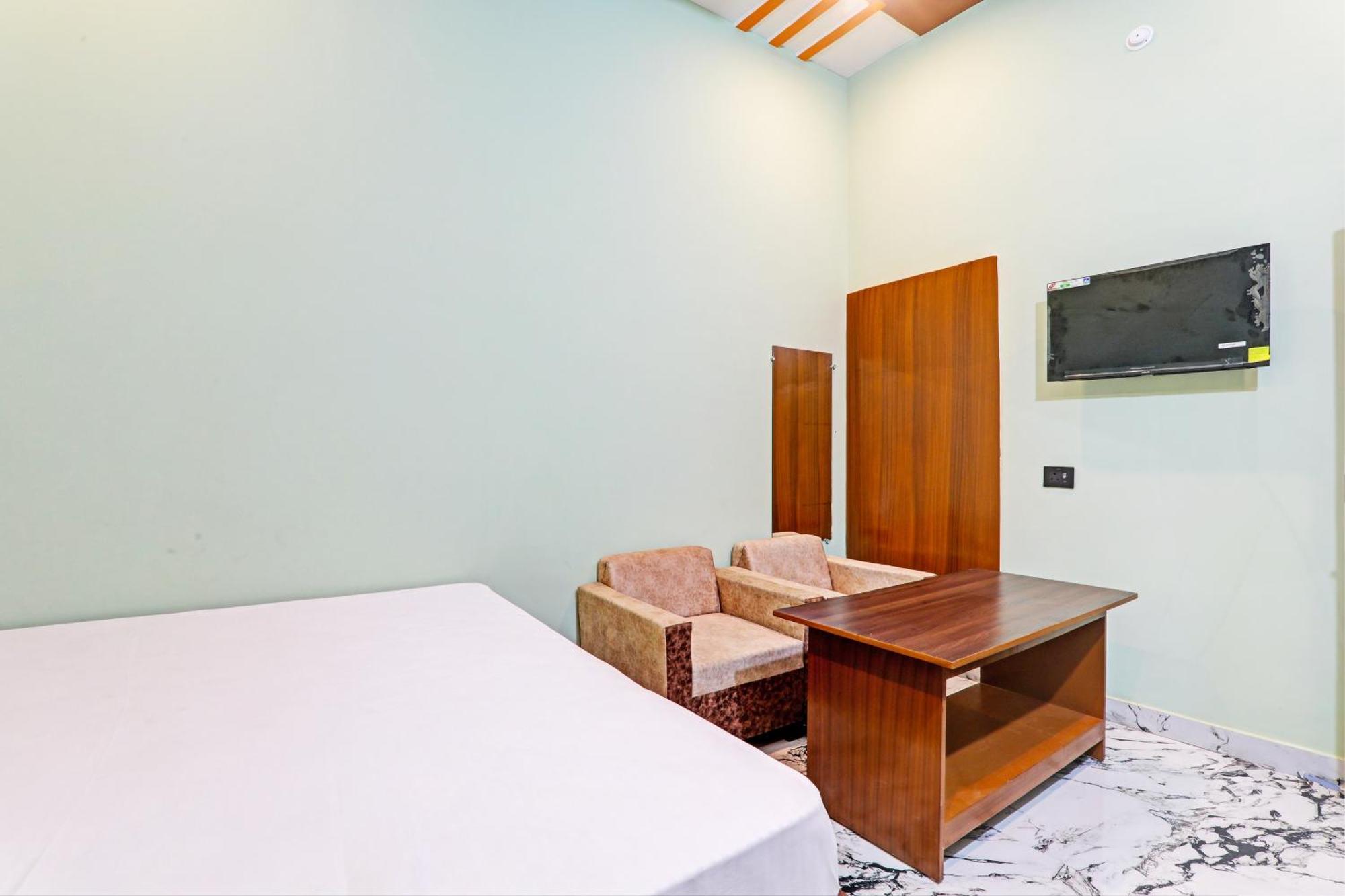 Oyo Green Valley Guest House Sultanpur  Luaran gambar