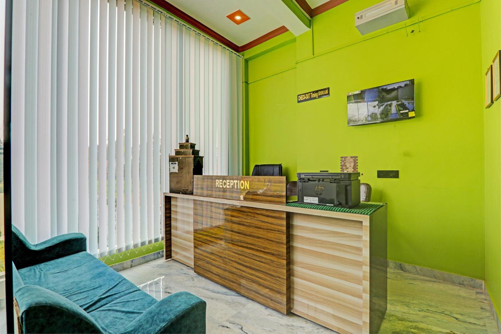 Oyo Green Valley Guest House Sultanpur  Luaran gambar