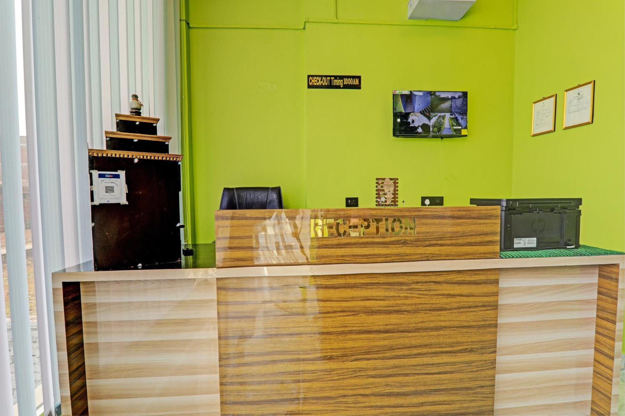 Oyo Green Valley Guest House Sultanpur  Luaran gambar